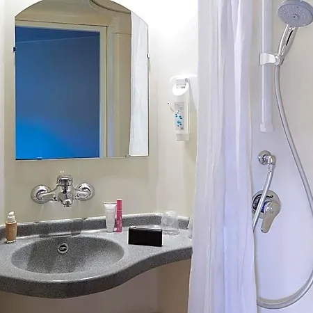 Ibis Budget Albi Terssac 2*